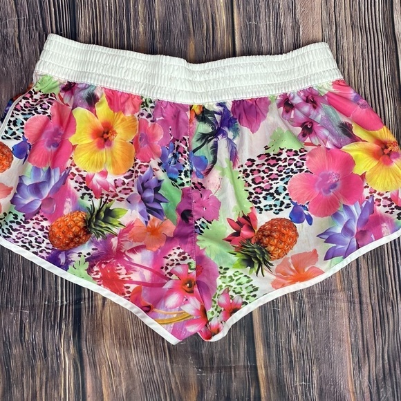 Op Woman’s Swim Shots - Picture 4 of 8